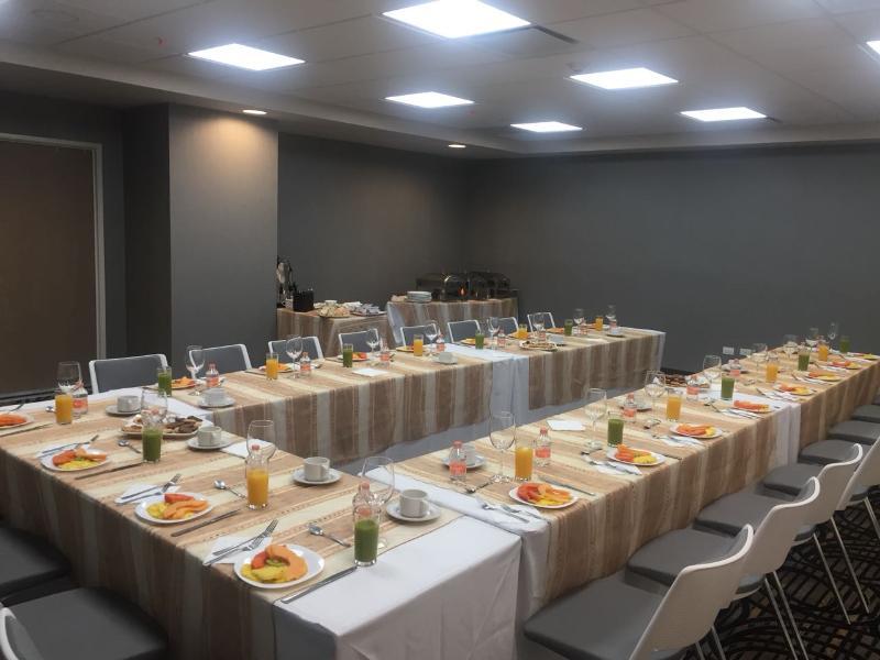 Hilton Garden Inn Leon Poliforum Exteriör bild