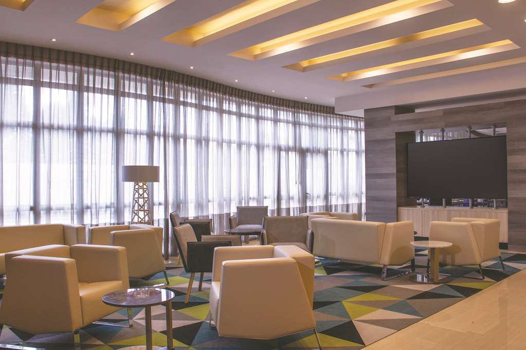 Hilton Garden Inn Leon Poliforum Restaurang bild